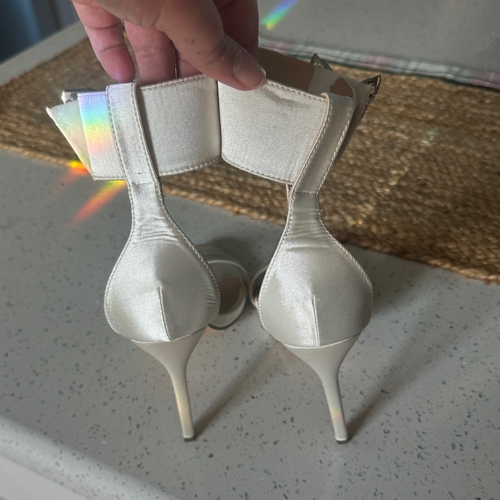 Lulu's Elegant Silver Butterfly Heels - Picture 3 of 5